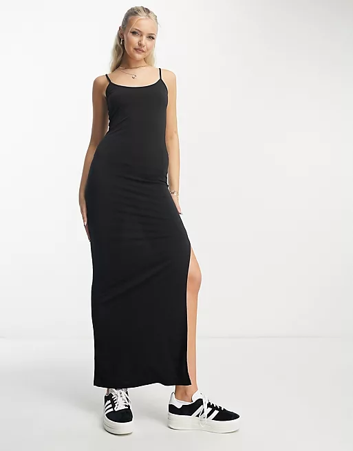 shoppers love £30 'identical dupe' of Skims' £78 strappy maxi dress  - MyLondon